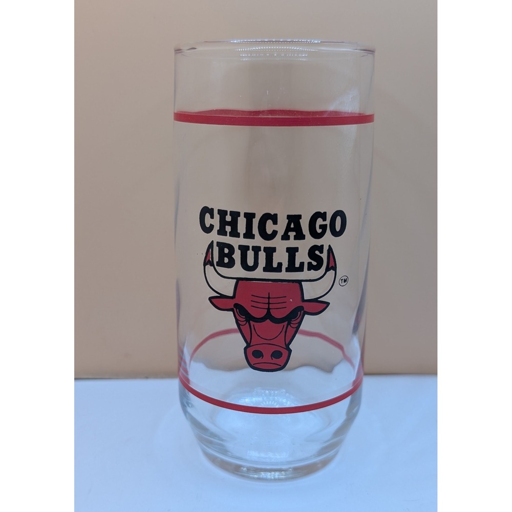 Vintage Chicago Bulls NBA Basketball Drinking Glass Tumbler Benny the Bull Logo